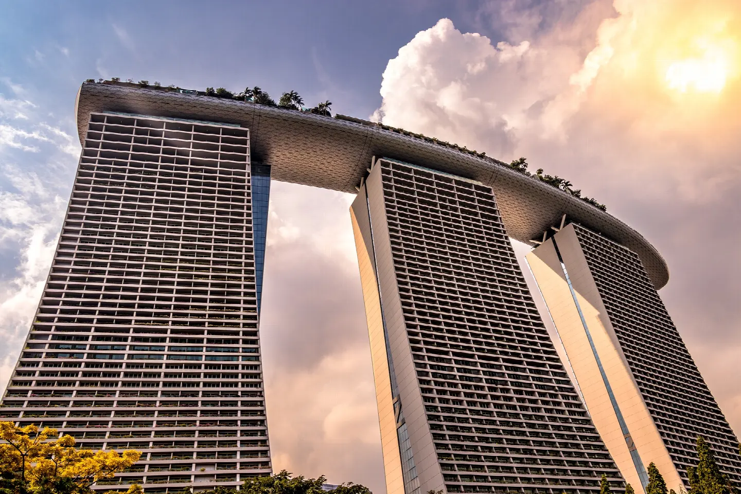 The 10 most expensive buildings & Real estate in the world: Construction costs up to $15 billion!