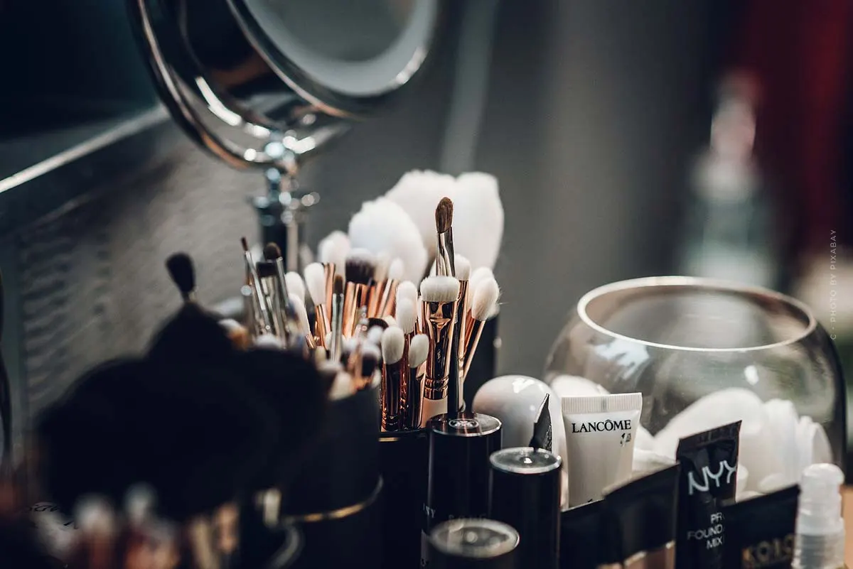 The most popular beauty YouTuber ever - income, subscribers and scandals