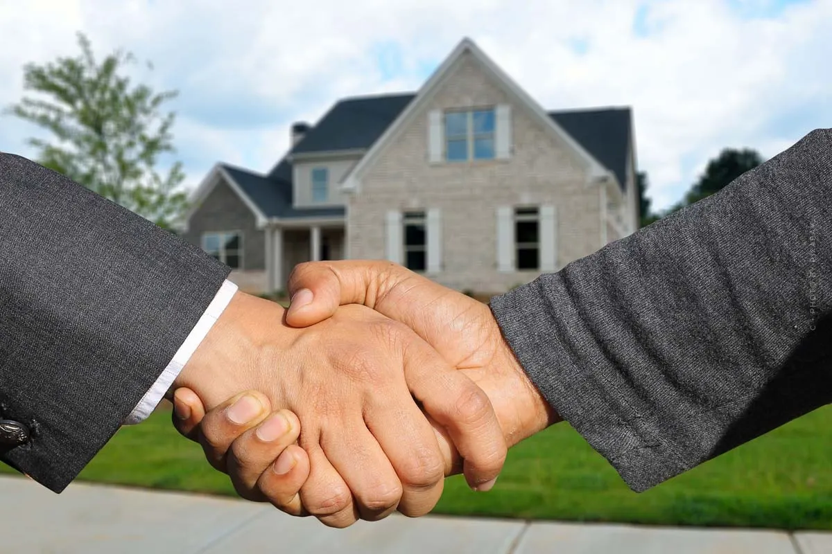 Buy real estate book recommendation: mistakes, process, taxes and investment