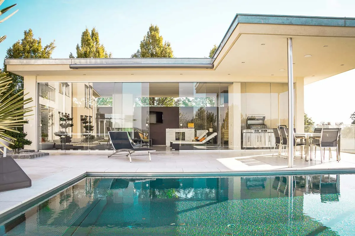 Make money with real estate video tips: Investing, passive income, equity & co.