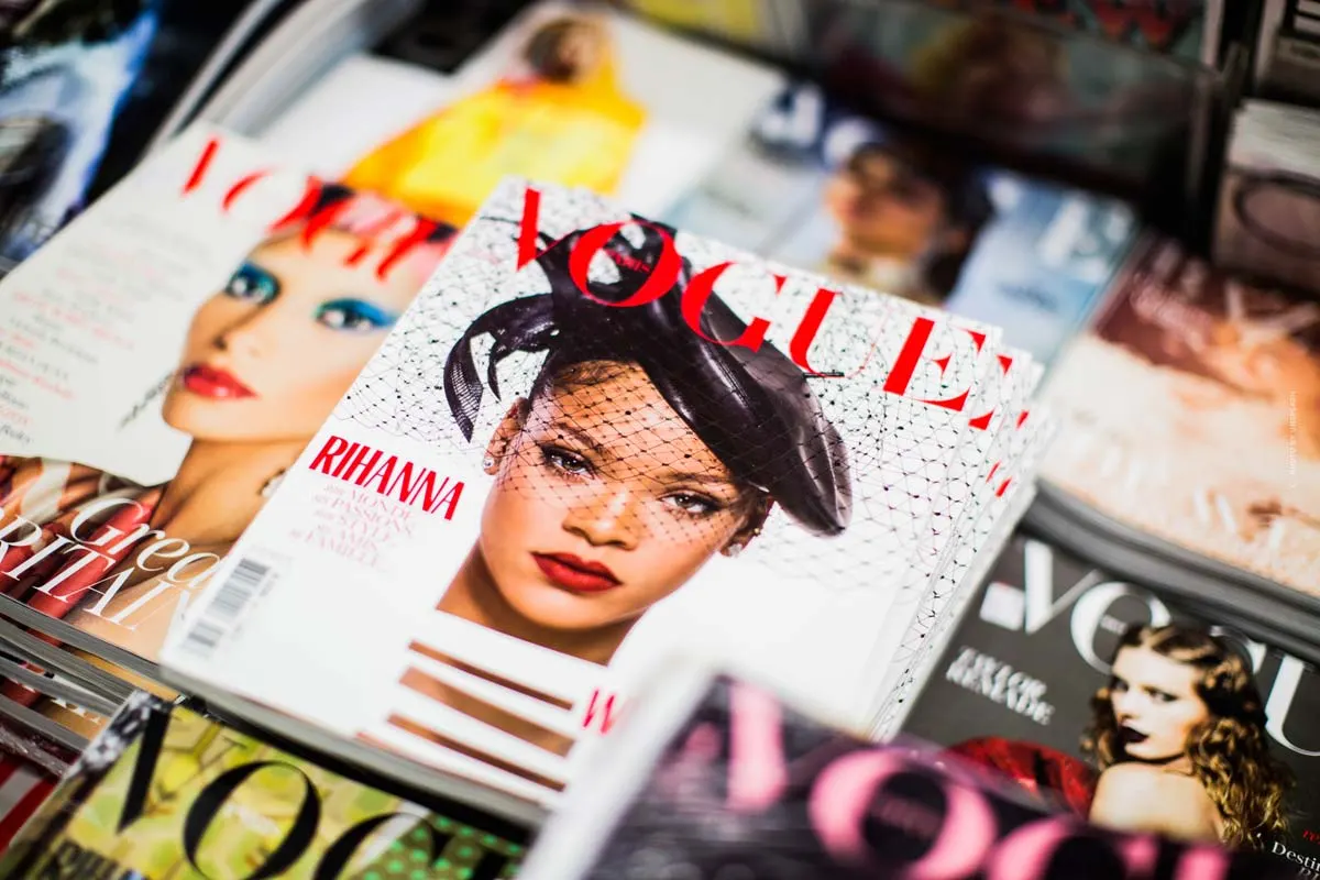 Vogue Collection: sweaters, glasses and shirts with the famous magazine logo