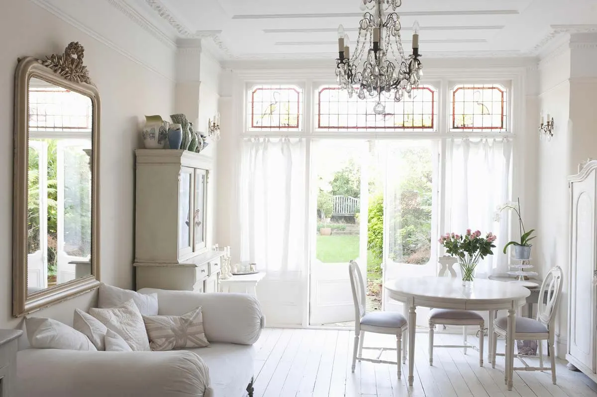 Living room furnishings: Modern ideas for decoration and furnishing with furniture such as sofas, tables & co.
