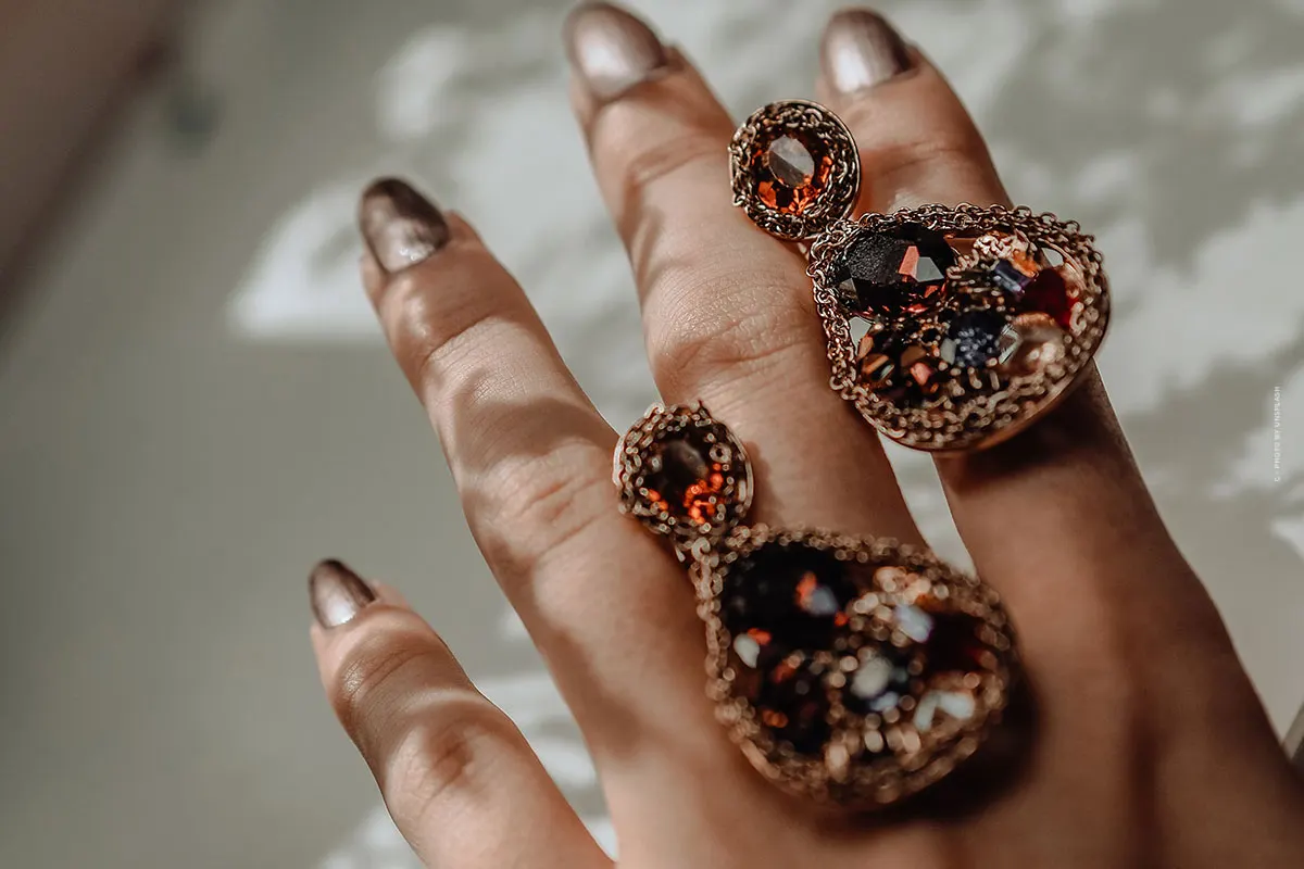 Buy Garnet: Price, Color, Occurrence & Value - Investment Gemstone