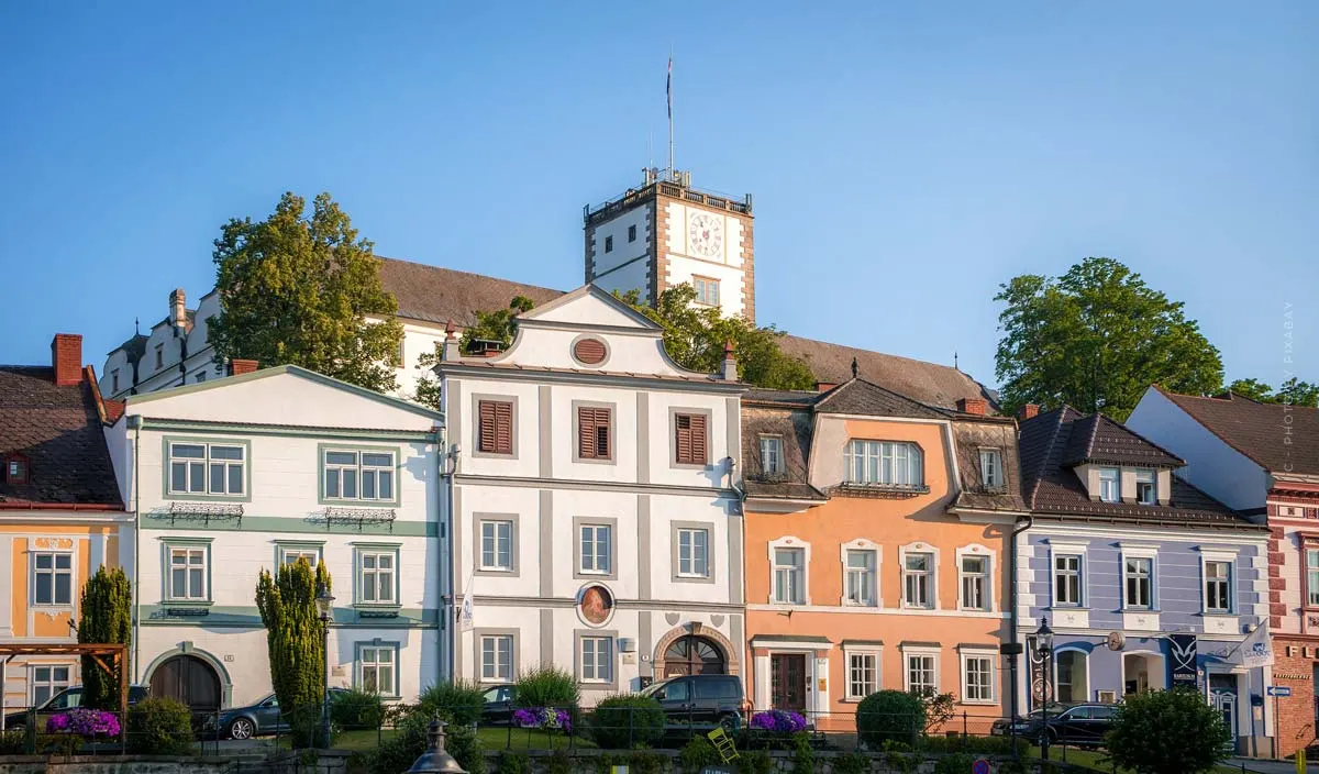 Return vs. investment property: cash flow or appreciation - advantages and disadvantages
