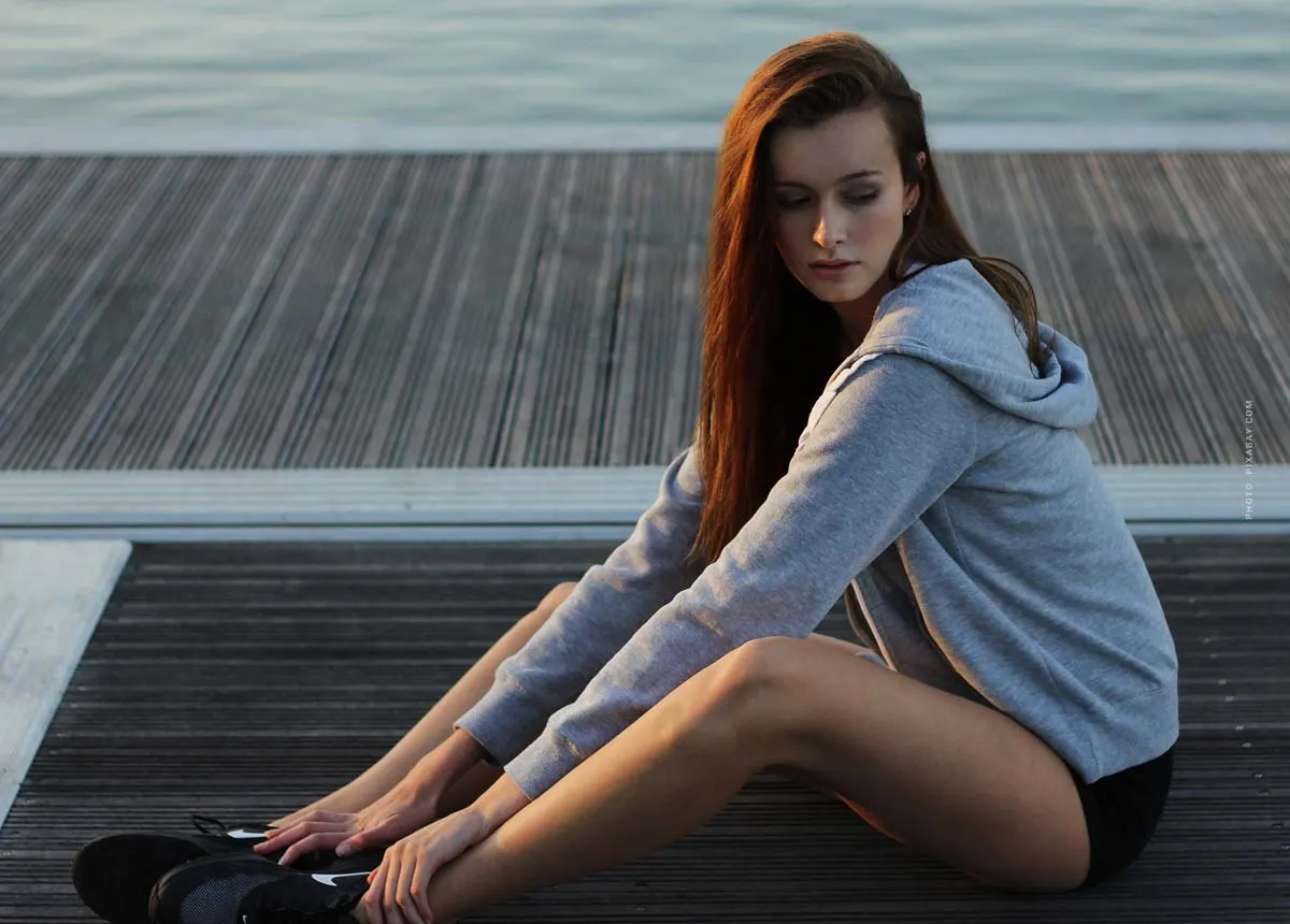 Stylish hoodies: how to turn the baggy sweater into your IT piece