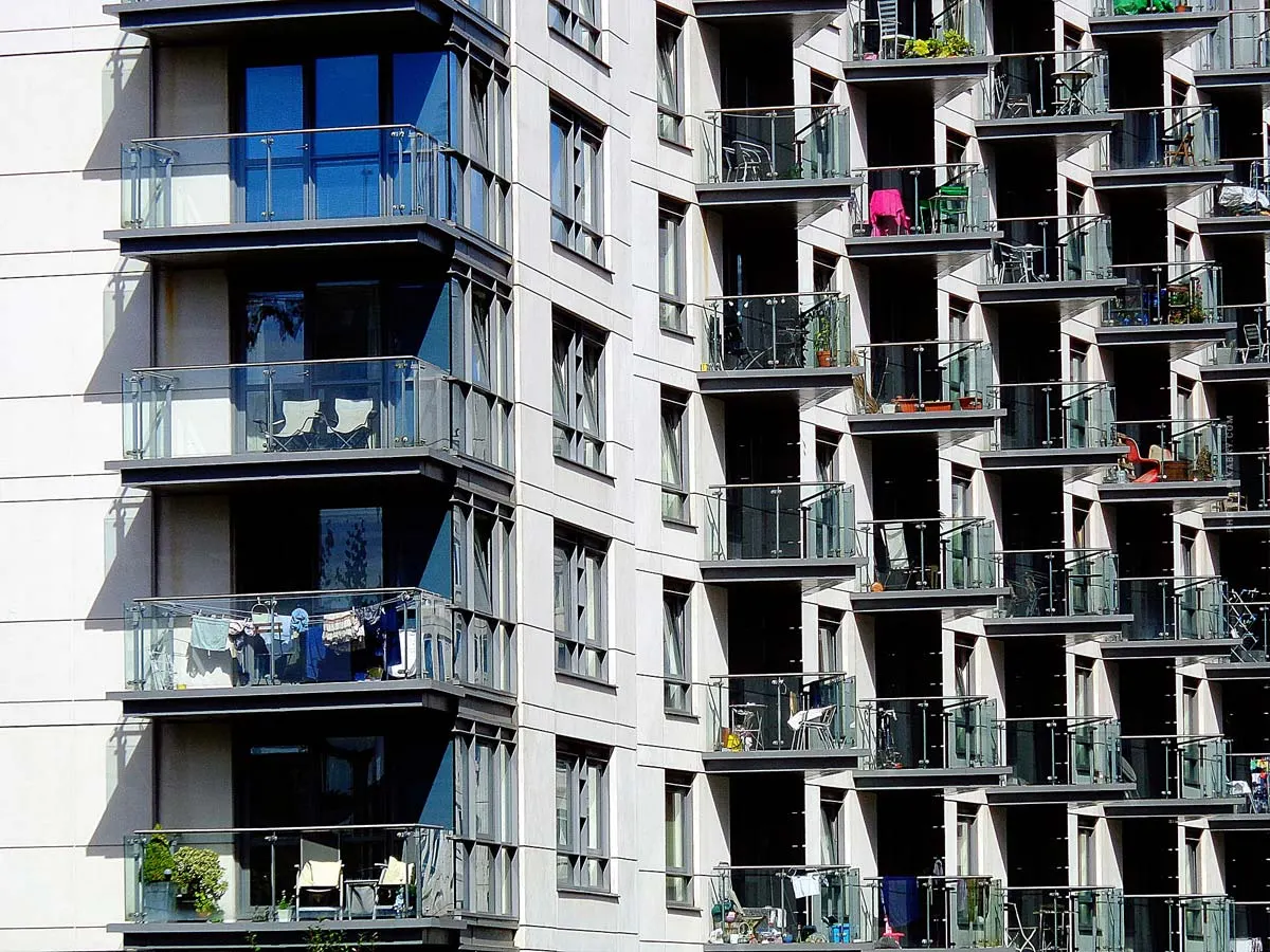 Rent + buy in Nuremberg: old building, renovation - broker interview