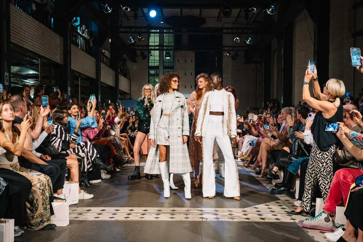Marcel Ostertag: colorful threads in the summer collection - Berlin Fashion Week