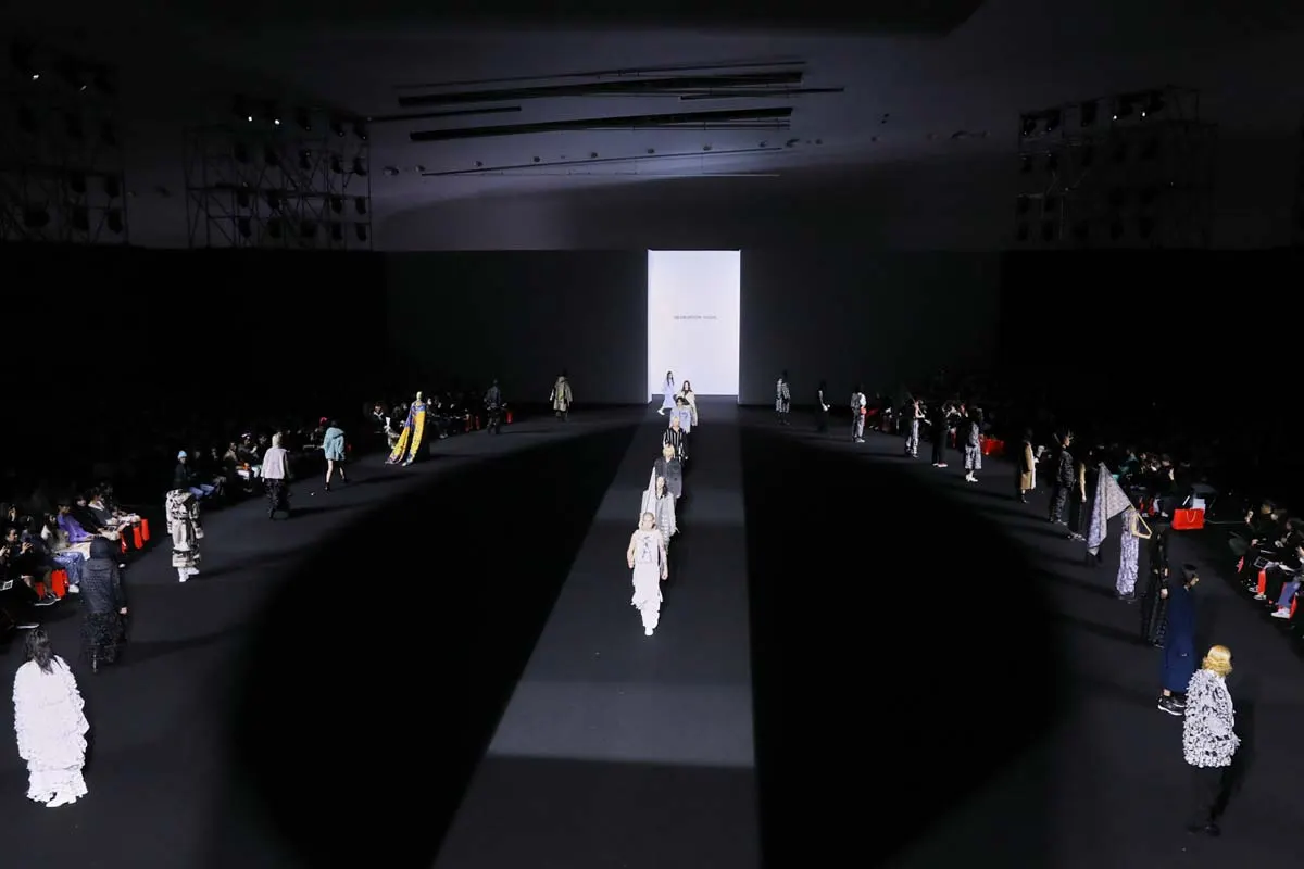 Seokwoon Yoon: South Korean tradition meets avant-garde modernity - Seoul Fashion Week FW 23/24