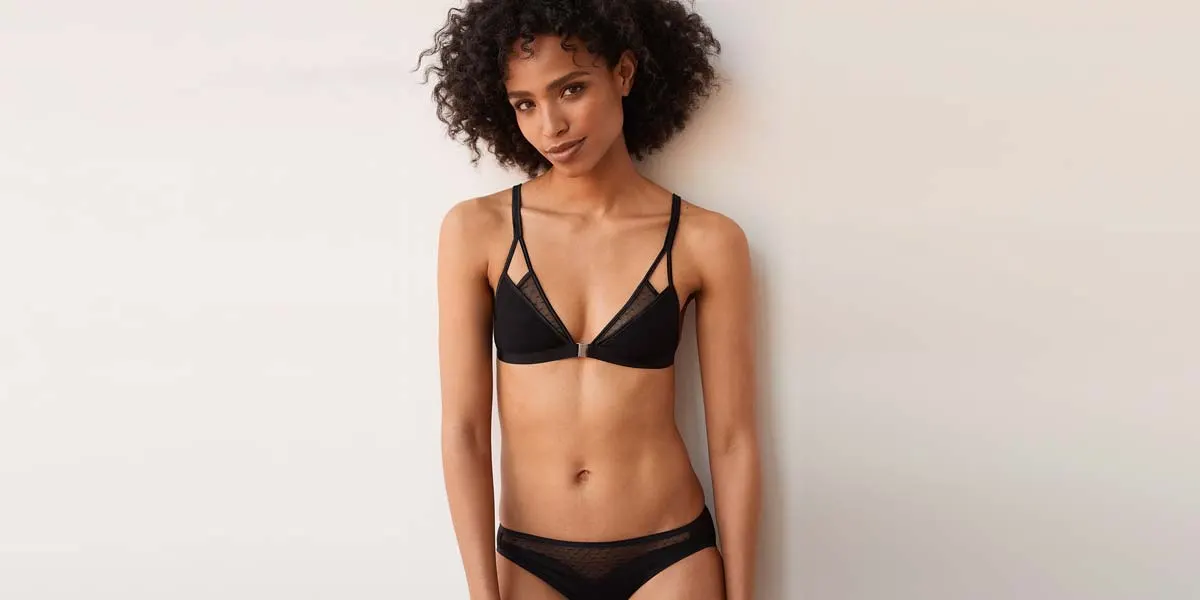 Bras, especially for cup AA, A and B: experiences & beauty standard - AIKYOU Interview