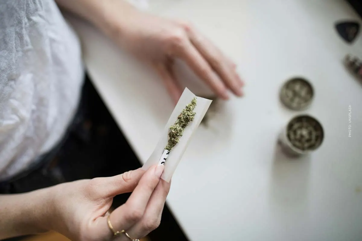 Buy cannabis online: Legal! Best "stores" - cannabis doctor, prescription, pharmacy and delivery