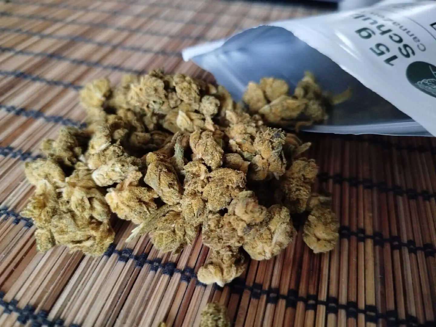 "Just like in California!" Buying cannabis from CannaZen: flowers in 48 hours? My experiences