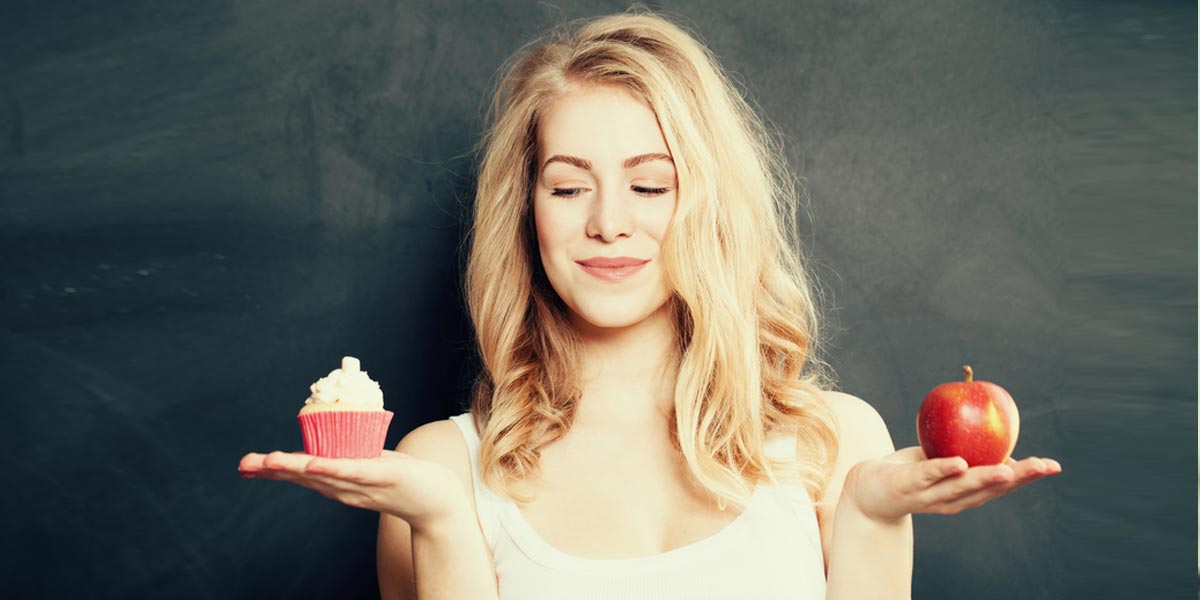 food-essen-blogger-foodblogger-kochen-anrichten-süß-herzhaft-kalorien-gesund-backen-cupcake-apfel-frau