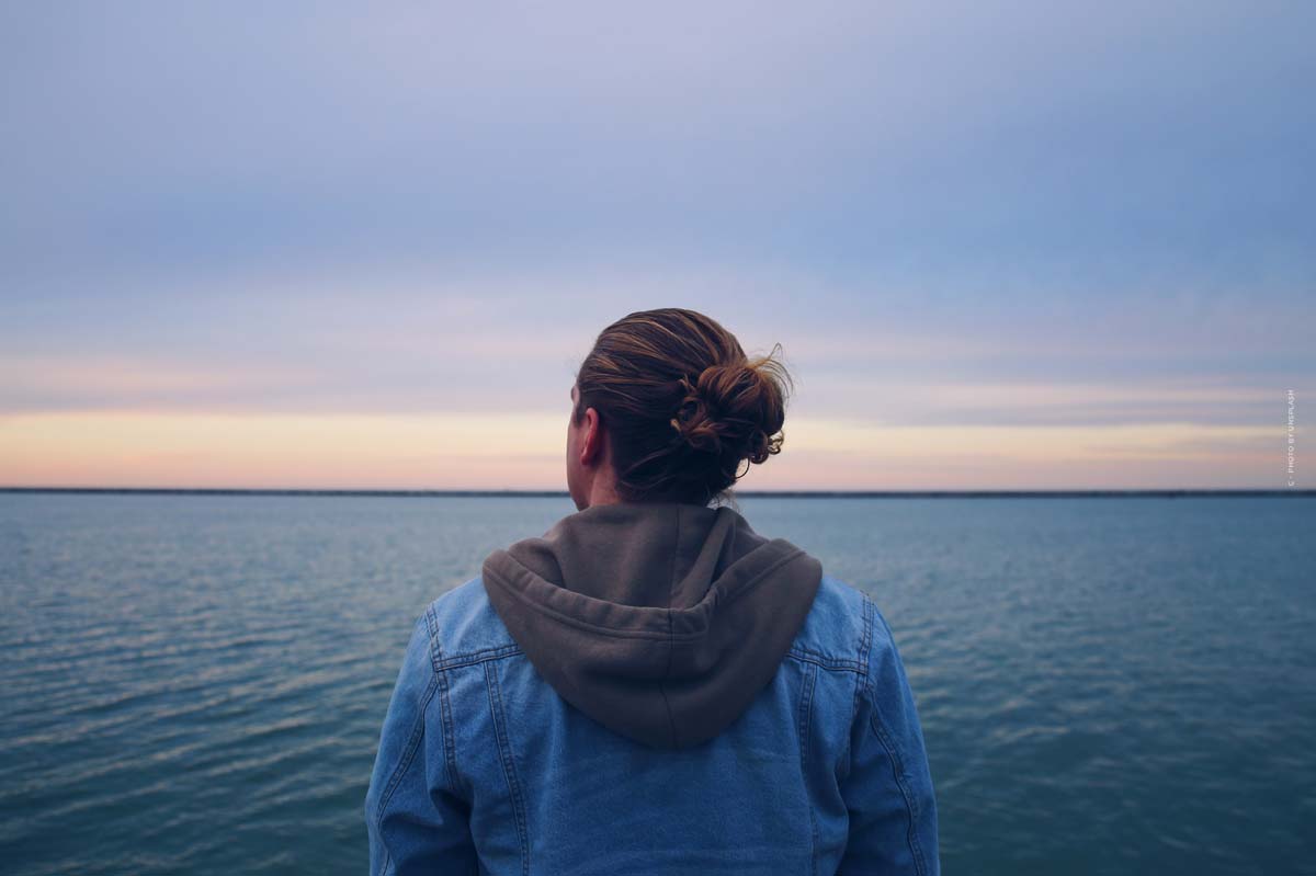 riccardo-simonetti-paradiesvogel-lange-haare-beauty-meer-blau