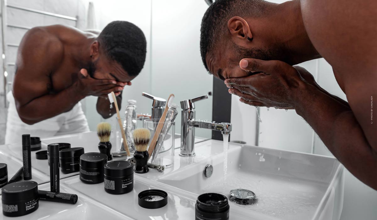 men-skin-care-beauty-shaving-moisturizer-skin-bathroom-model-sink
