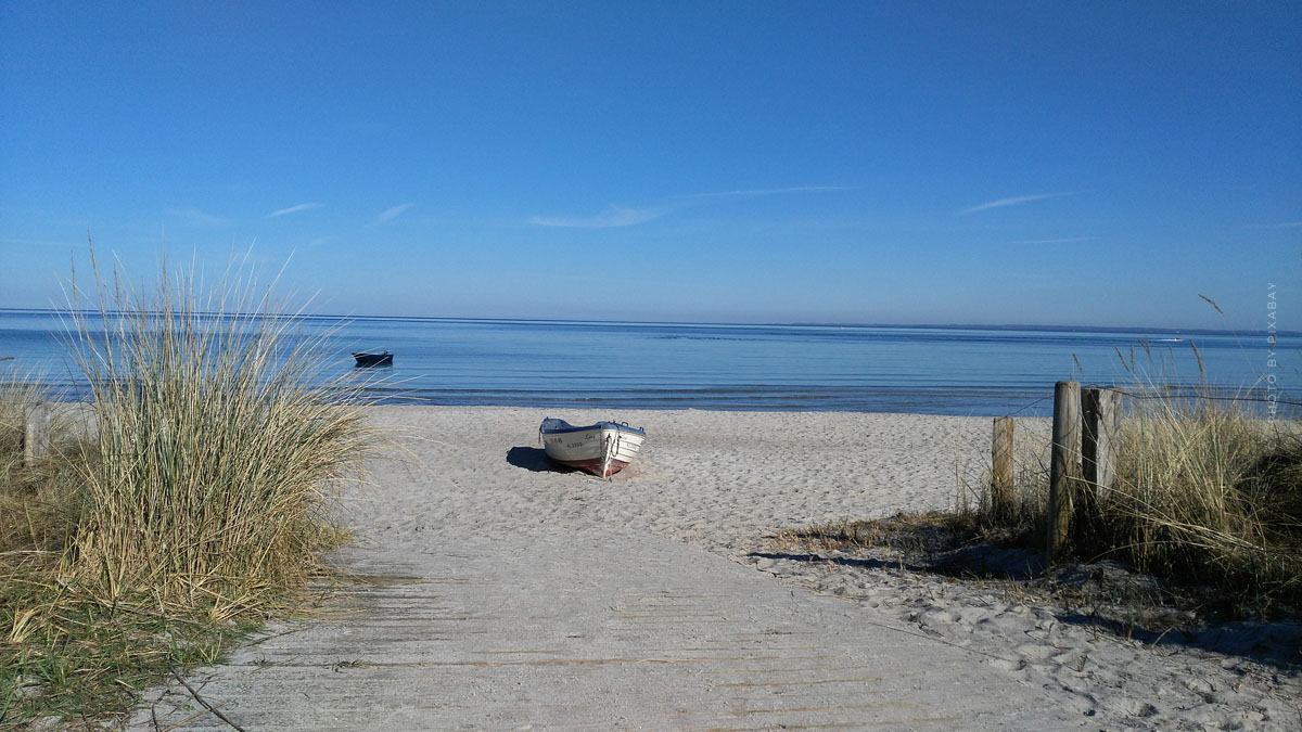 scharbeutz-see-meer-strand-boot-segeln-aktivitäten-deutschland-urlaub-ferien-ferienort