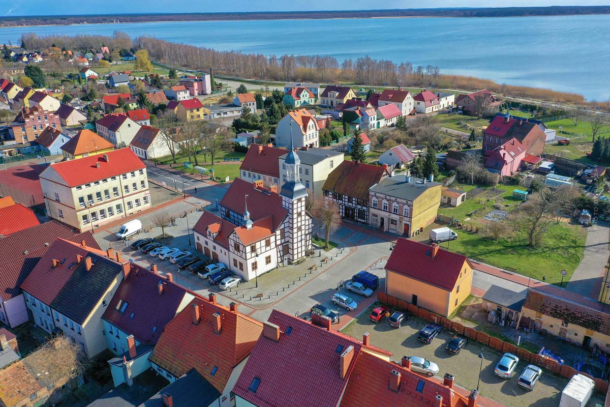 haus-wohnung-immobilie-markler-kaufen-rendite-Lage-Investmentimmobilie-einfamilienhaus-mehrfamilienhaus-eigentumswohnung-grunderwerbssteuer-eigennutz-anlage-lage-dorf-stadtplan