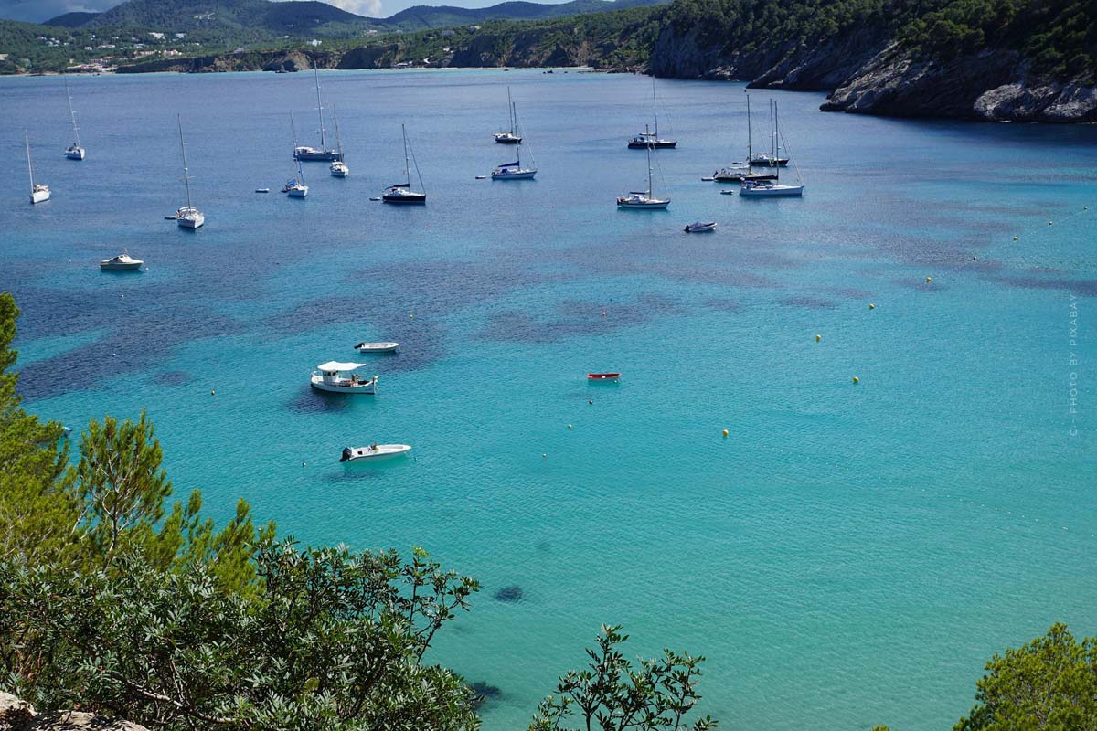 Ibiza: Party and Luxury on the Balearic Islands (Christiano Ronaldo, Lionel Messi & Leonardo Dicaprio) - Celebrity Hotspot