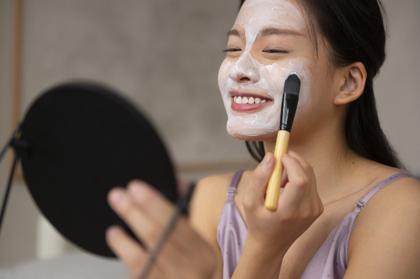 K-Beauty: Korean skincare - routine, products & brands k beauty koreanerin skincare routine korean hautpflege serum gesicht glass skin pflege